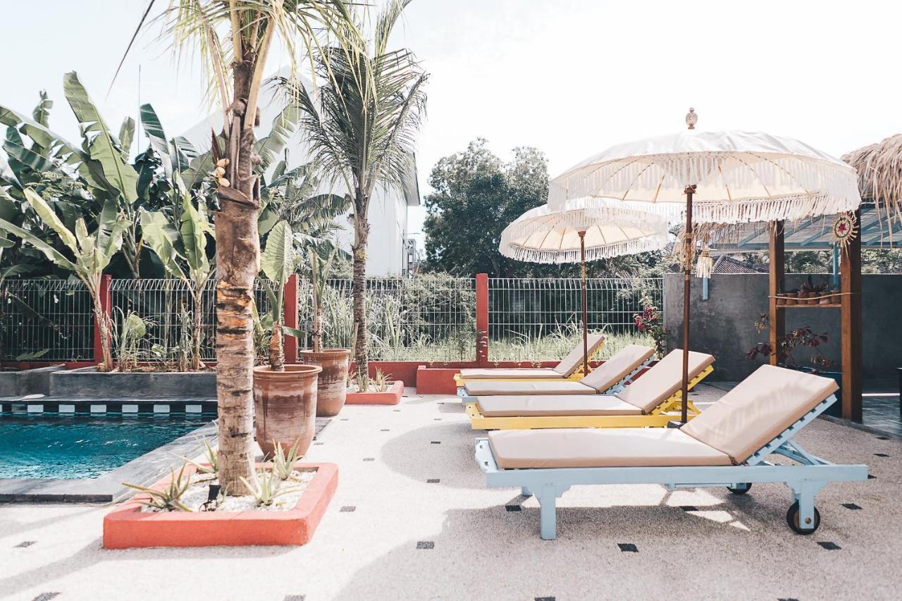 Sunflower Stay And Surf Canggu  Exterior photo